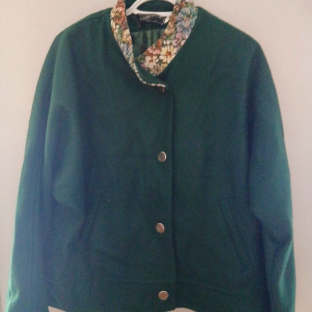 Vtg VALDECRAFTS Retro Classy Green  WOOL Vermont Large Buttons Batwing Coat. XL?